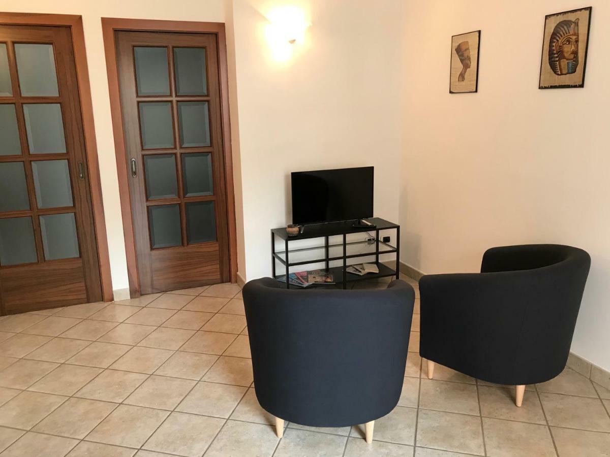 Delizioso appartamento in zona centrale Formia Esterno foto