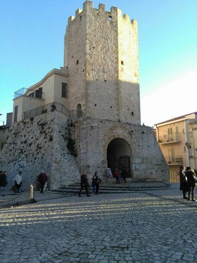 Delizioso appartamento in zona centrale Formia Esterno foto